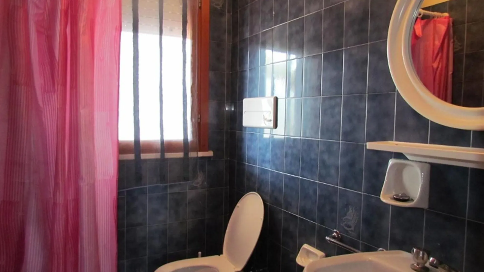 アパート Flat In A Residence With Pools And Tennis Courts ビビオーネ