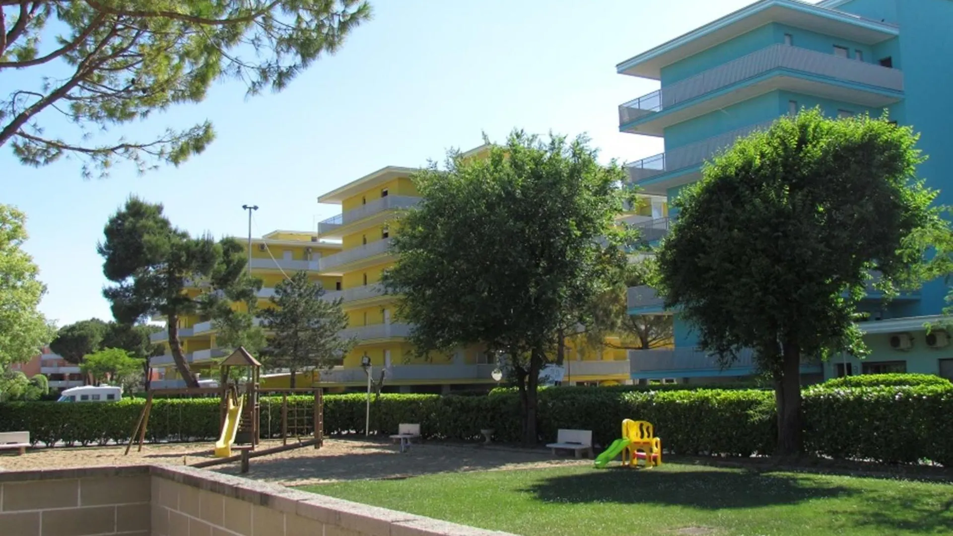 Flat In A Residence With Pools And Tennis Courts 比比翁 0*,