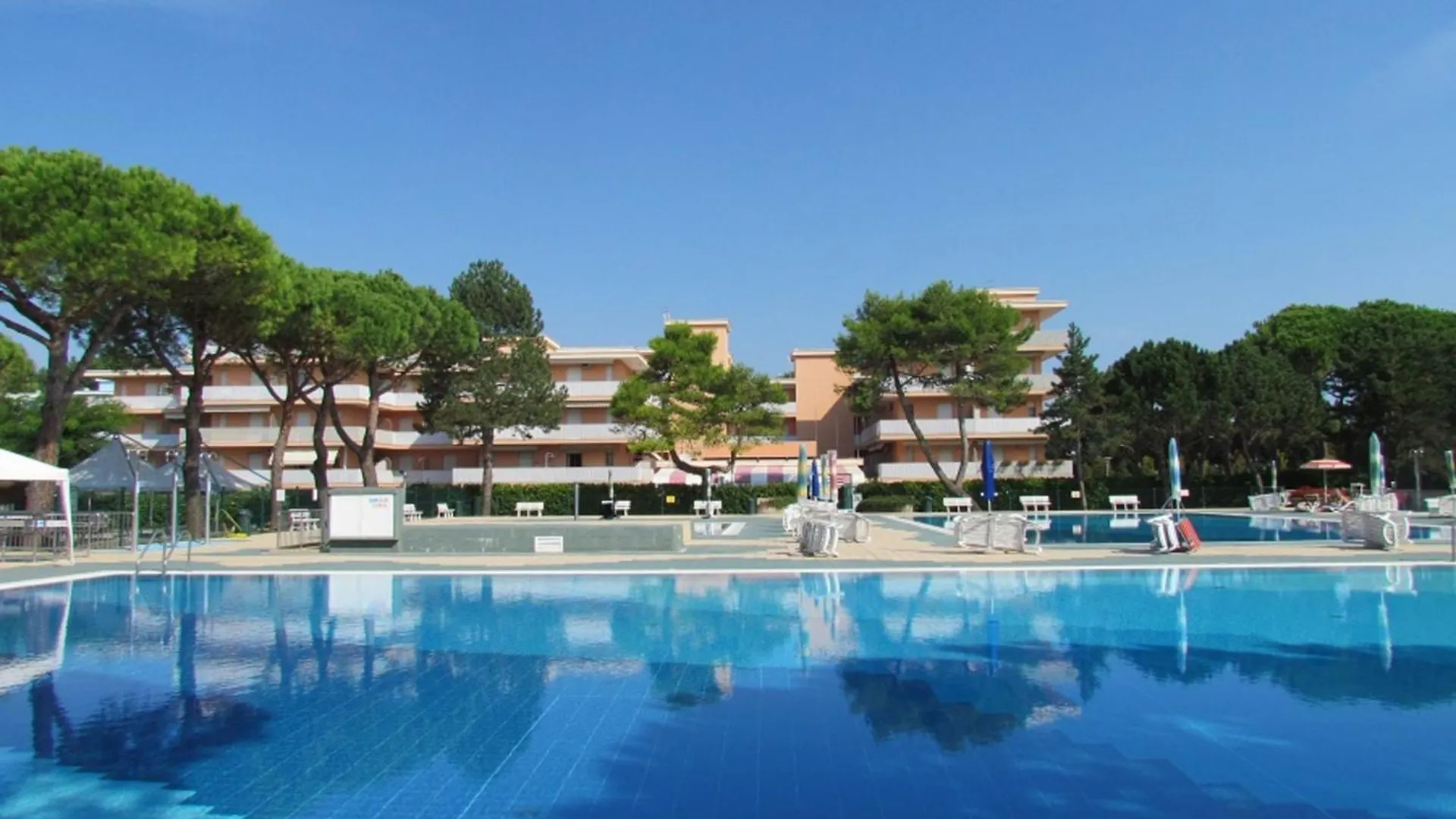 Flat In A Residence With Pools And Tennis Courts 比比翁