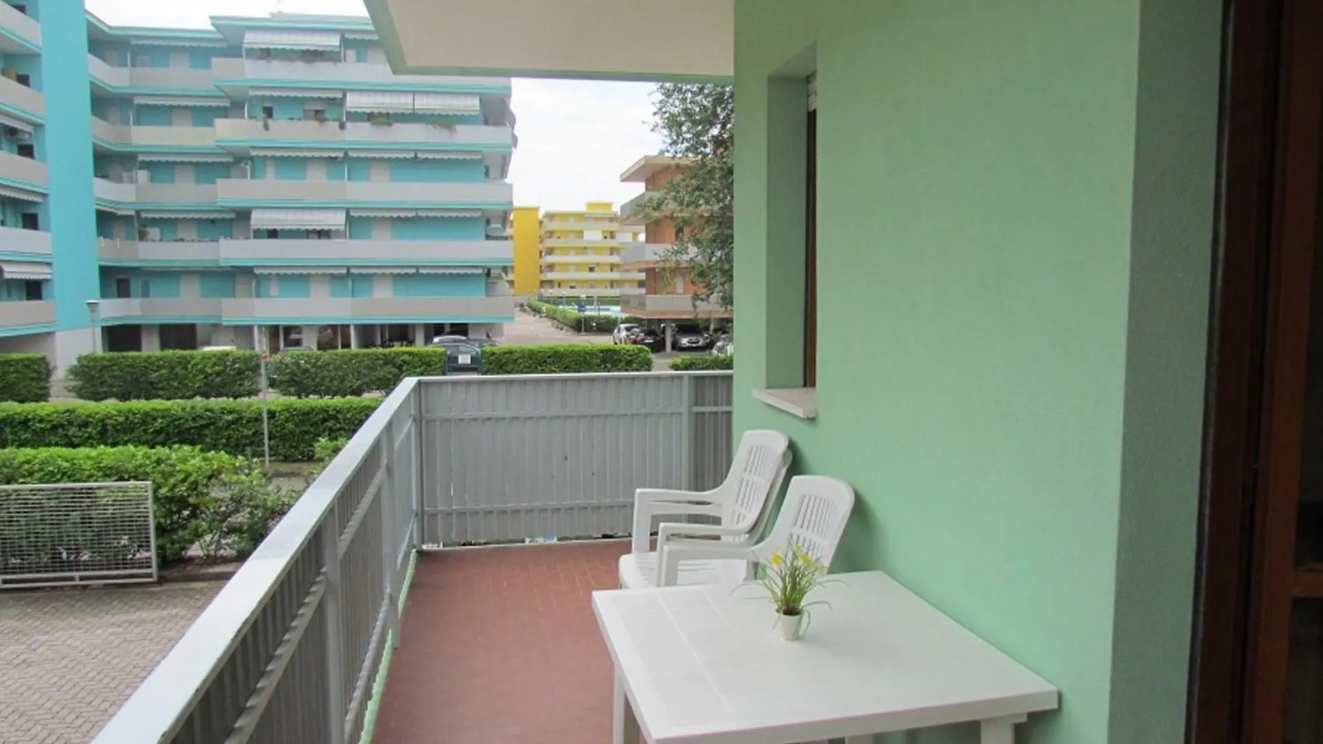 Flat In A Residence With Pools And Tennis Courts ビビオーネ